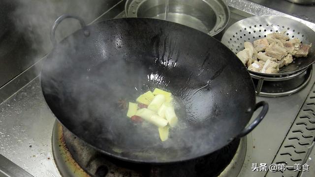 冬瓜排骨汤怎么做汤汁更白（冬瓜排骨汤的正确家常煮法）(7)