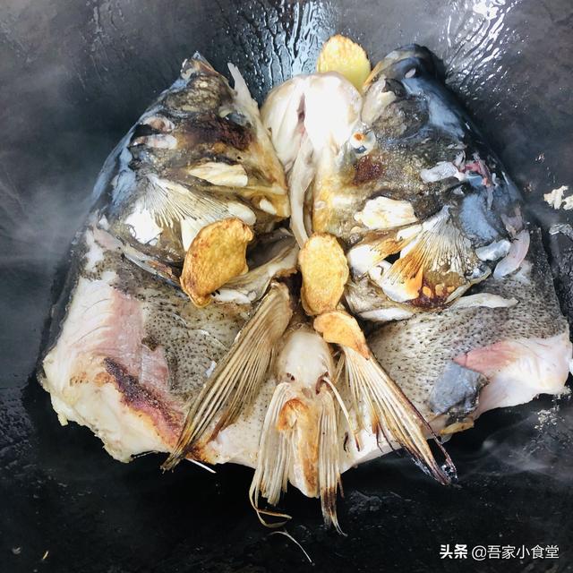 鱼头炖豆腐做法（鱼头炖豆腐美味家常菜）(5)