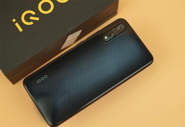 iqooneo骁龙845版参数售价（iQOONeo手机全面评测1798元的骁龙845）(3)