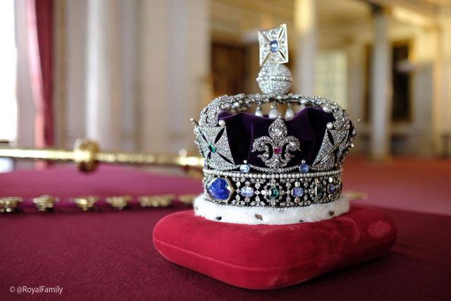 英国国王最喜欢的宝石（打开英女王的珠宝盒）(2)