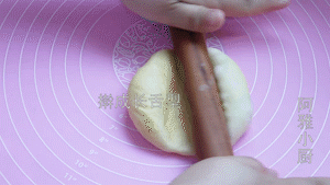 手撕面包烤箱做法无揉面垫（不用面包机不用烤箱）(7)