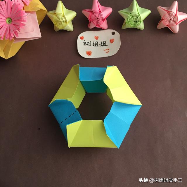 折纸灯笼需要几个圆形（4个正方形做出来的六边形流苏灯笼）(5)