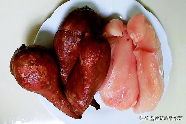 鸡胸炒蘑菇的做法大全（鸡胸肉炒雪莲果）(3)