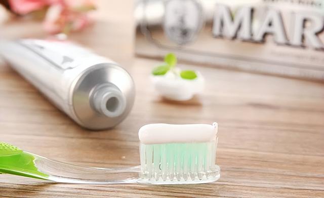 市面上的牙膏全部致癌（2种牙膏不建议购买）(3)