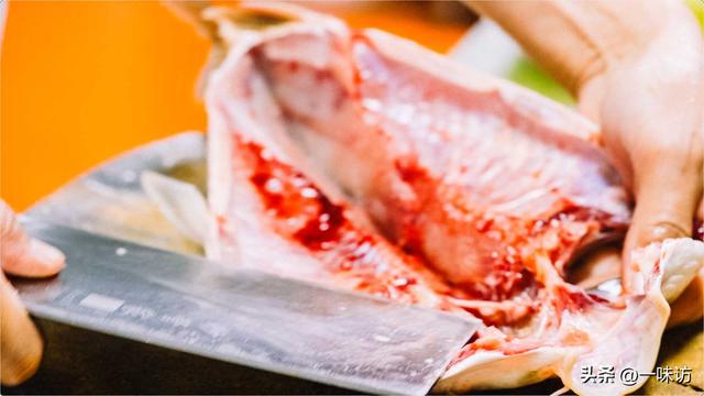 带鱼炸了怎么做红烧鱼（鲤鱼不要再红烧）(6)