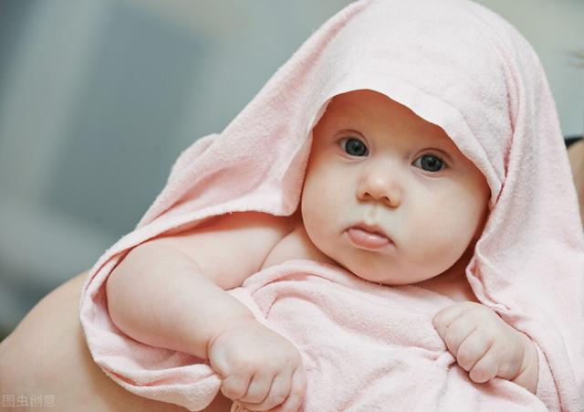 新生儿洗澡家长必知的常识（新生儿洗澡可以提高机体抵抗力）(4)