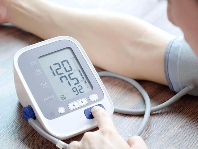 60至70岁血压心率多少正常（血压和心率在多少范围是正常的）
