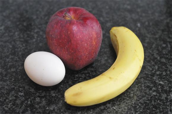 用苹果做的简单早餐鸡蛋饼（用苹果和鸡蛋做早餐）(4)