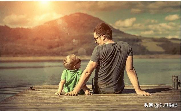 父爱缺失影响孩子一生的因素（孩子出现这些行为）(7)