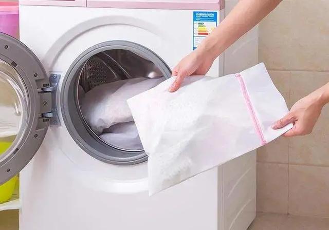 小天鹅洗衣机洗衣时一直进水（小天鹅洗衣机上面进水下面水直接排出）(3)