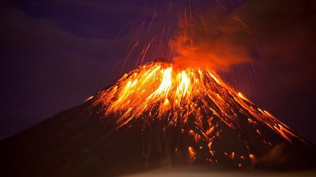 富士山几级火山喷发（日火山喷发直冲3400米）(6)