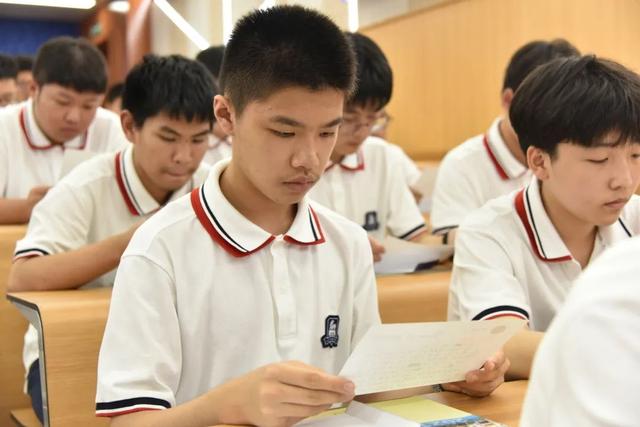 南京市第一中学实验学校 适合的教育自在地成长(16)