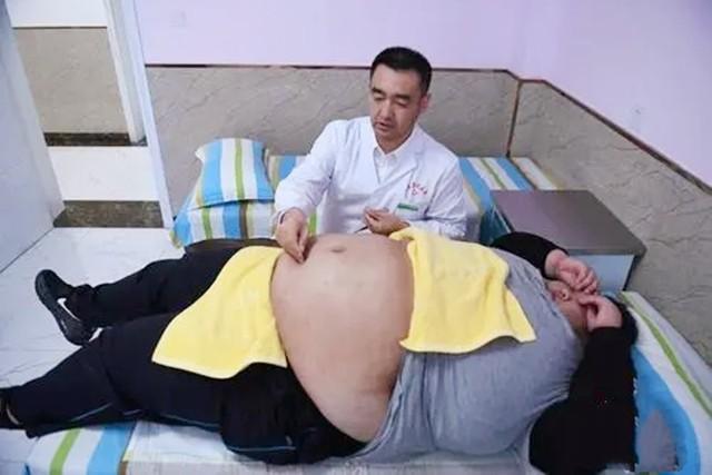 世界最胖男孩体重400斤（体重达1450斤的超大美女）(6)