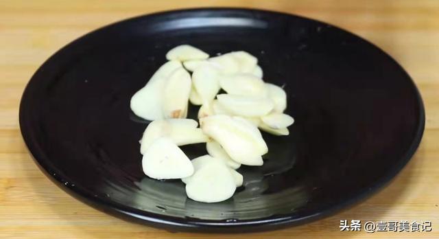 花生米最好吃不用油的做法（花生米别直接炒了）(4)
