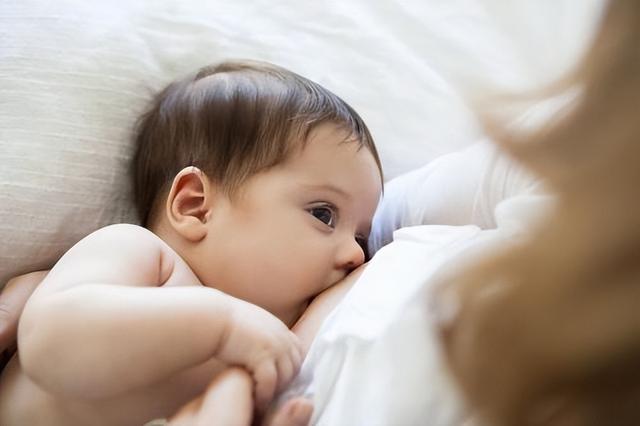 哺乳期如何顺利喂奶（掌握正确哺乳方法）(6)