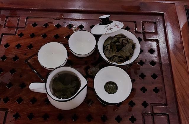 喝茶的禁忌和功效（喝茶不利于身体健康）(1)