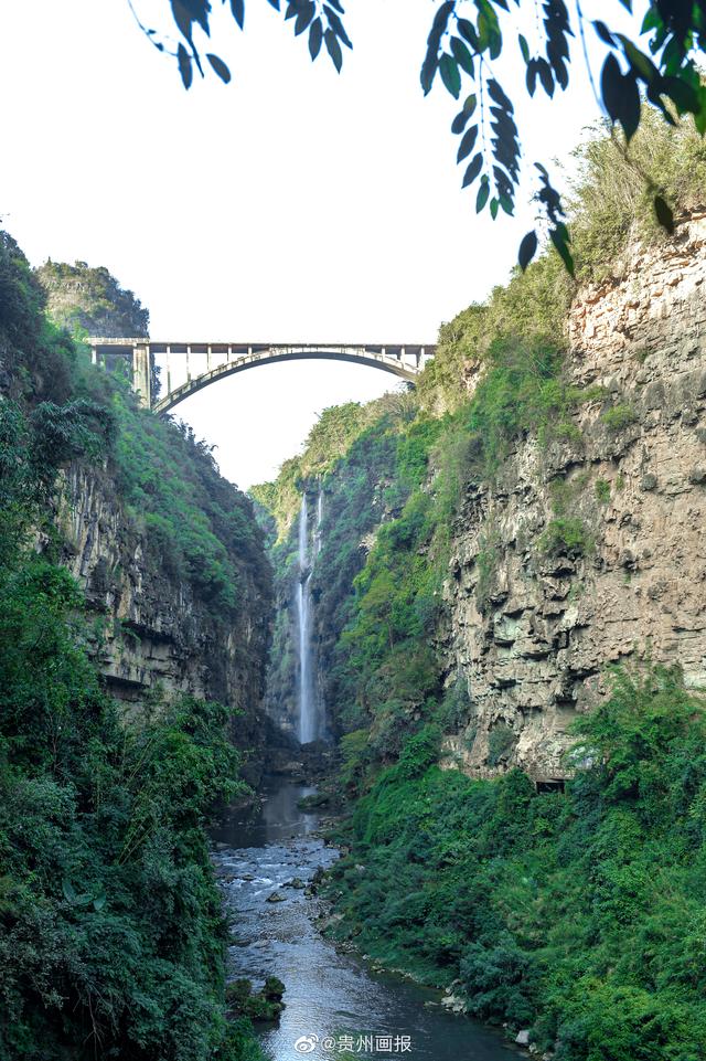 马岭河峡谷最上面是什么（马岭河峡谷的瀑布）(3)