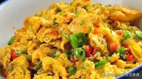 辣椒炒鸡蛋最正宗的做法（辣椒炒鸡蛋的家常做法）(2)
