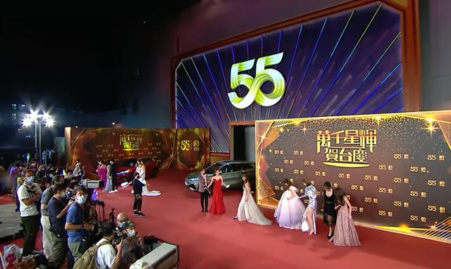 tvb55周年台庆艺人红毯（TVB台庆红毯女星露背露腿）(5)