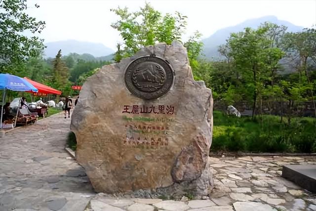 河南省各地市代表的旅游景点（河南值得去的景区）(3)