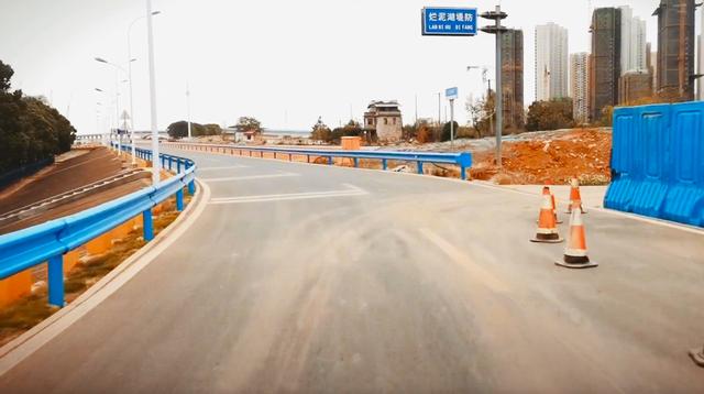 武汉周边高速自驾游 自驾随拍武汉郊区一条江边公路