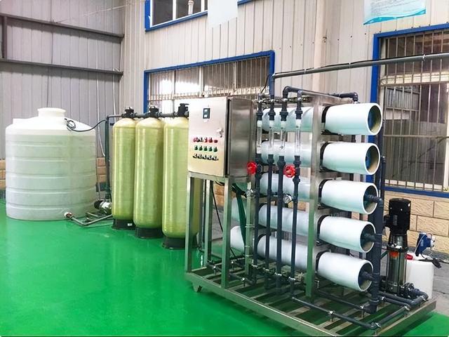 贵州超滤水处理设备（5吨每小时的反渗透超滤纯水处理设备）(1)