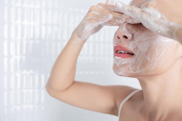 皮肤保湿这些护肤方法不能不知道（做到这五个坚持）(7)