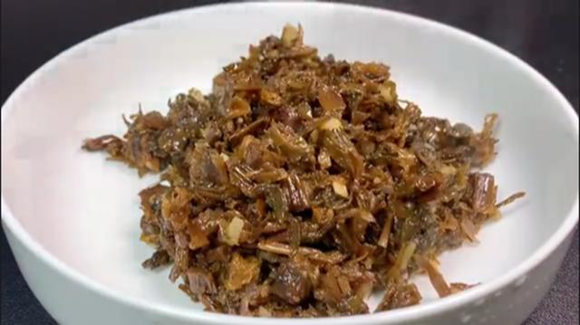 梅菜扣肉虎皮（一个在家里如何做出美味好吃的虎皮梅菜扣肉）(5)