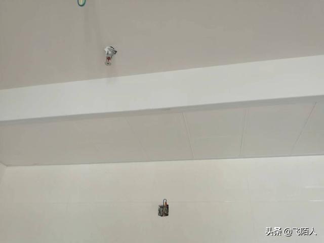 石膏板隔墙用什么壁纸（石膏板吊顶和墙面壁纸施工工艺展示）(4)