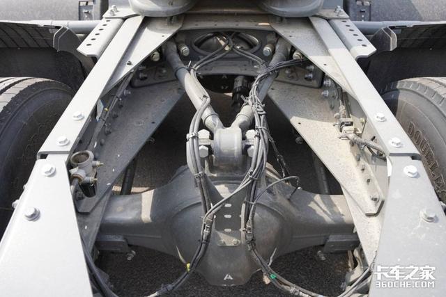豪沃tx子母车（月入6万高效舒适的豪沃NX子母车成煤炭运输利器）(5)