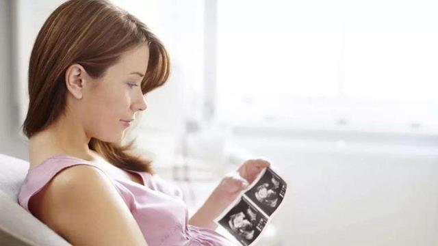 孕酮和hcg都正常能看到胎芽胎心吗（早孕反应啥时才有）(1)