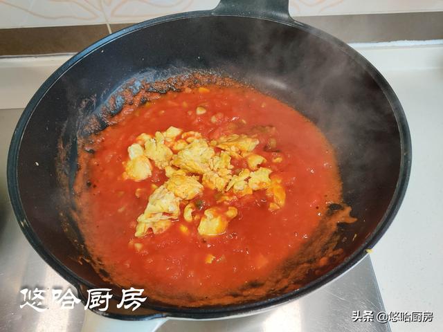 干面条怎么做西红柿鸡蛋面（西红柿鸡蛋面鲜美的汤汁）(9)