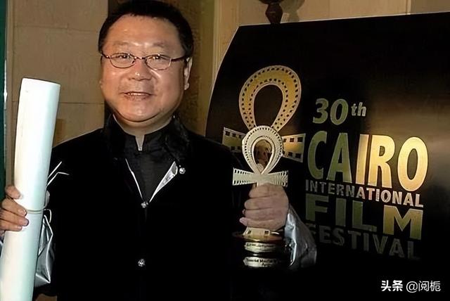 范伟一年的收入 影帝范伟甘当赵本山(42)