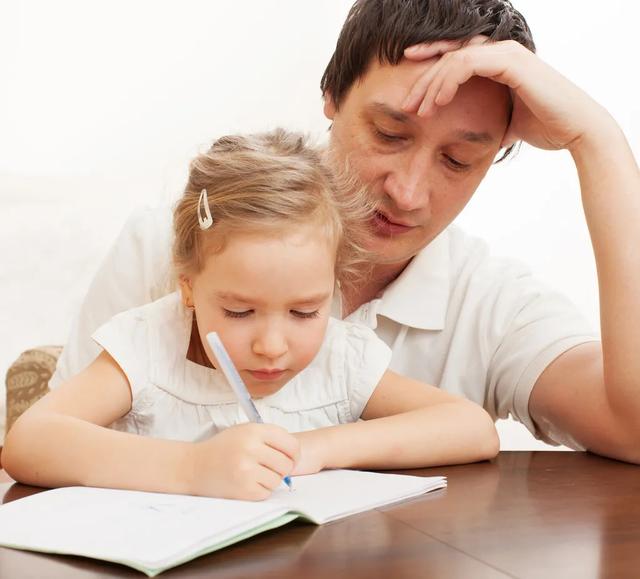 怎么让孩子自觉快速写作业（十个方法告别孩子写作业拖延）(2)