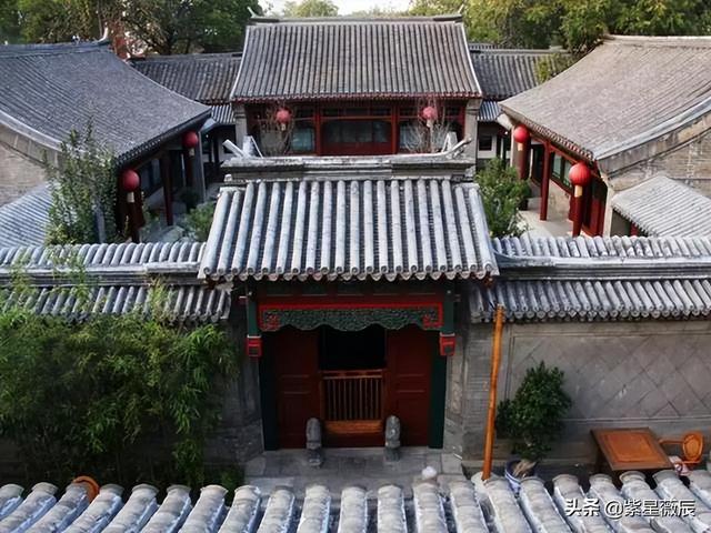 邓文迪北京四合院有多大（这个四合院和故宫一墙之隔）(1)