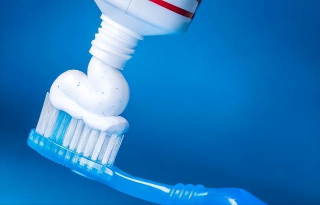 市面上的牙膏全部致癌（2种牙膏不建议购买）(4)