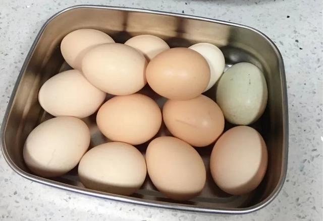 用电饭锅煮鸡蛋煮几分钟（鸡蛋别水煮了丢入电饭锅）(4)