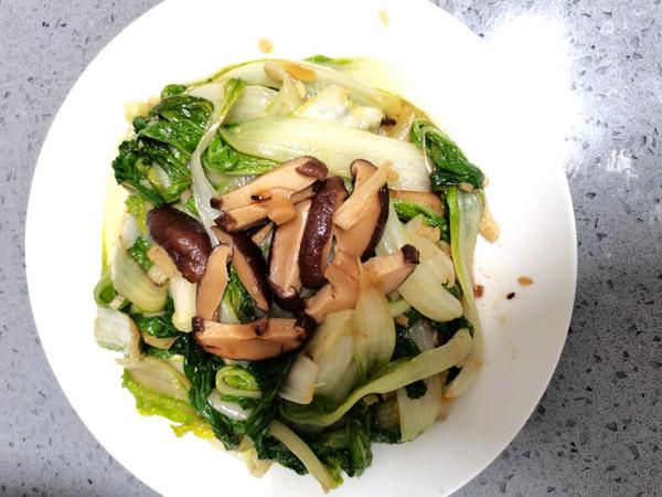 香菇炒青菜怎么做好吃又简单（做了十年的简单易学）(1)