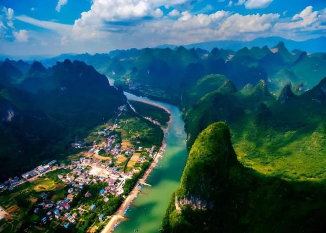 桂林山水的主要岩溶地貌（来看看喀斯特地貌赋予桂林的的奇山异景）(3)