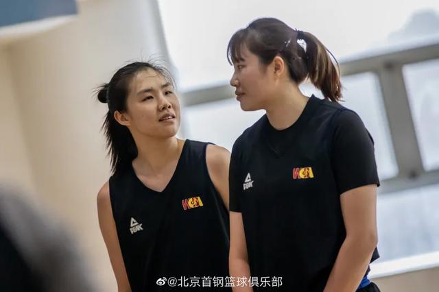 八一女篮夺冠时刻（北京晒女篮训练照）(4)