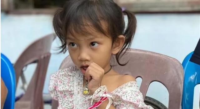 泰国一幼儿园枪击案（泰国托儿所枪击案仅有3岁女童幸存）(1)