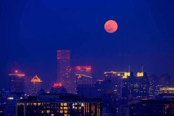 今晚将出现红月亮奇观怎么拍（千年难遇明晚上演）(4)