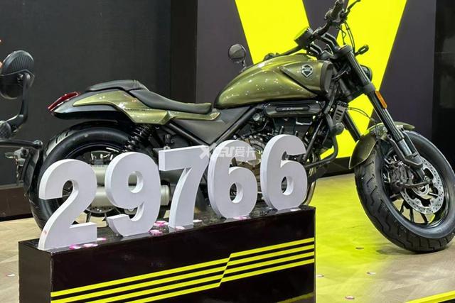 2023摩托车价格及图片（无极CU525，售价29766元）